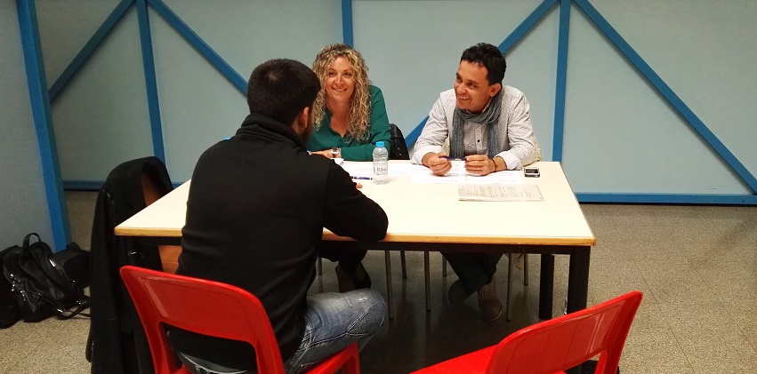 Presentación del Servicio de Orientación Jurídica gratuito en el barrio de La Mina