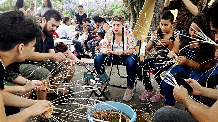 Lachó Bají Calí rememora el pasado canastero de los gitanos de El Gornal