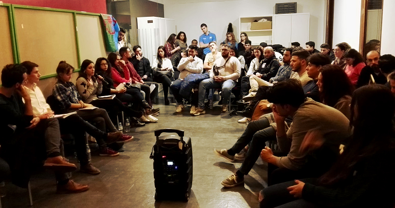 El proyecto Terno Glaso reúne a jóvenes gitanos para debatir sobre participación política