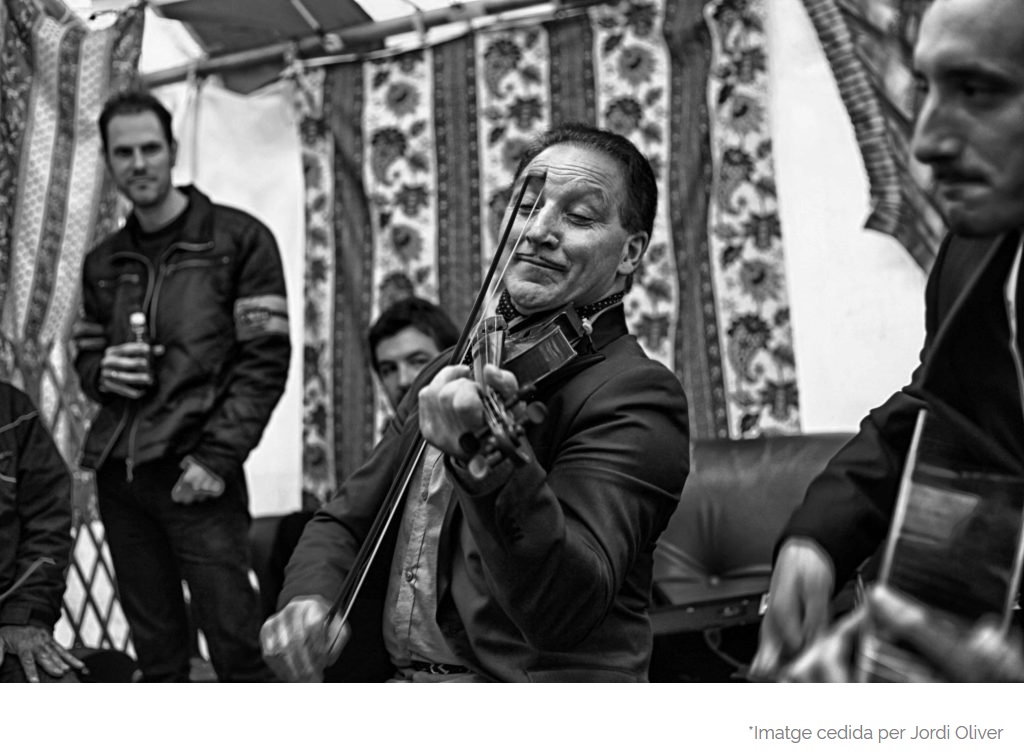 La música y la supervivencia romaní se reúnen en Barcelona
