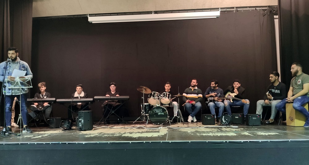 La asociación Rromane Siklǒvne utiliza la música para difundir la cultura y la historia gitana