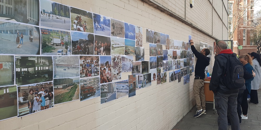 Asociaciones gitanas se encuentran para reflexionar sobre el archivo fotográfico del Campo de la Bota y La Mina