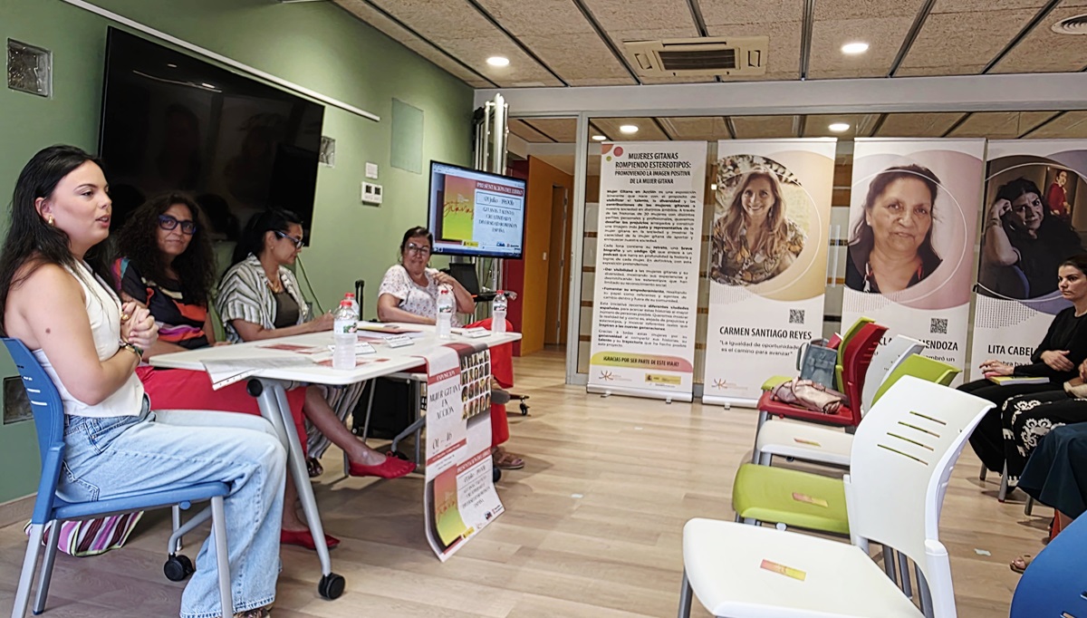 La exposición ‘Mujer Gitana en Acción’ visita la ciudad de Barcelona