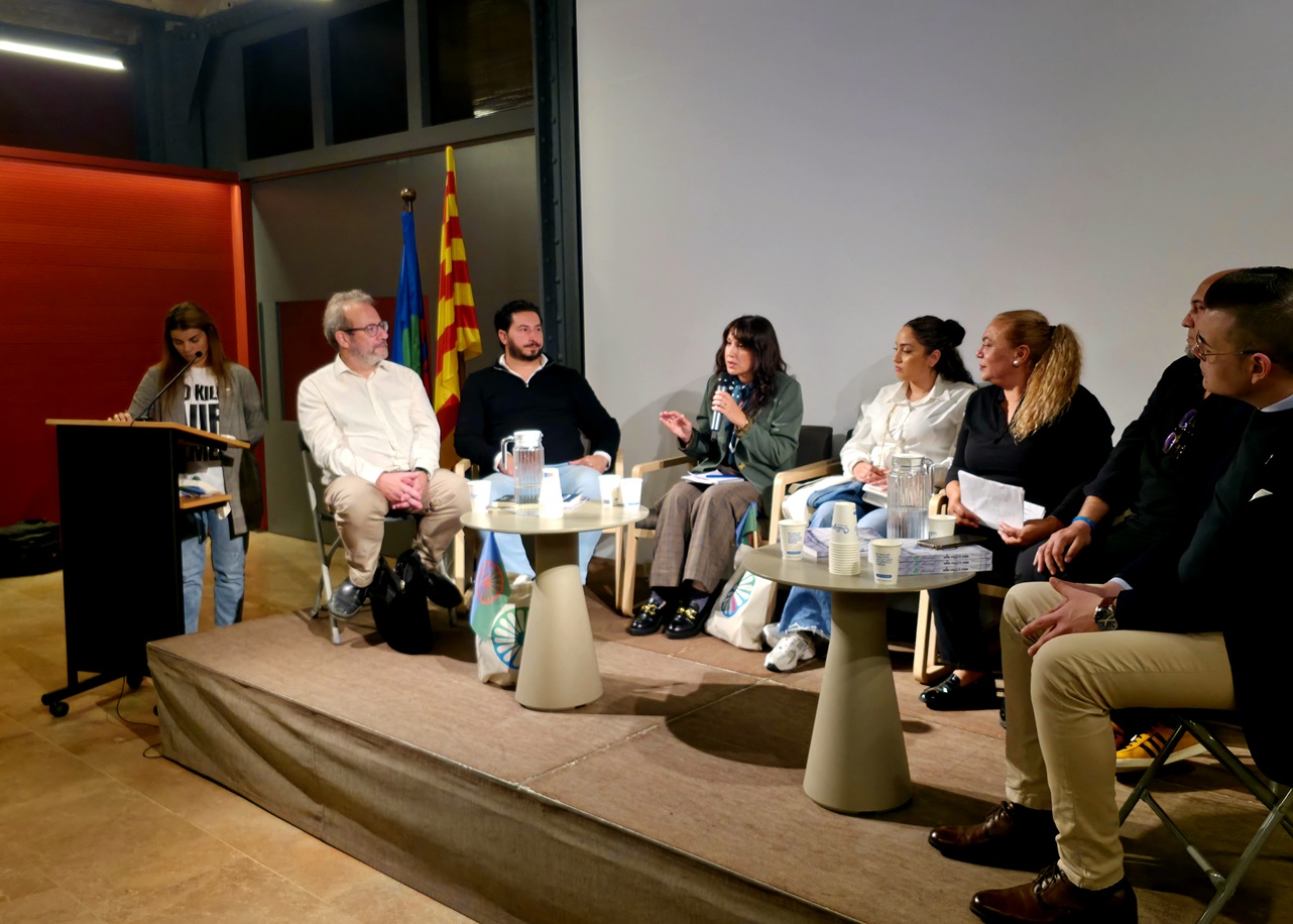El romanó, lengua de resistencia del pueblo gitano, vuelve a sonar en Cataluña